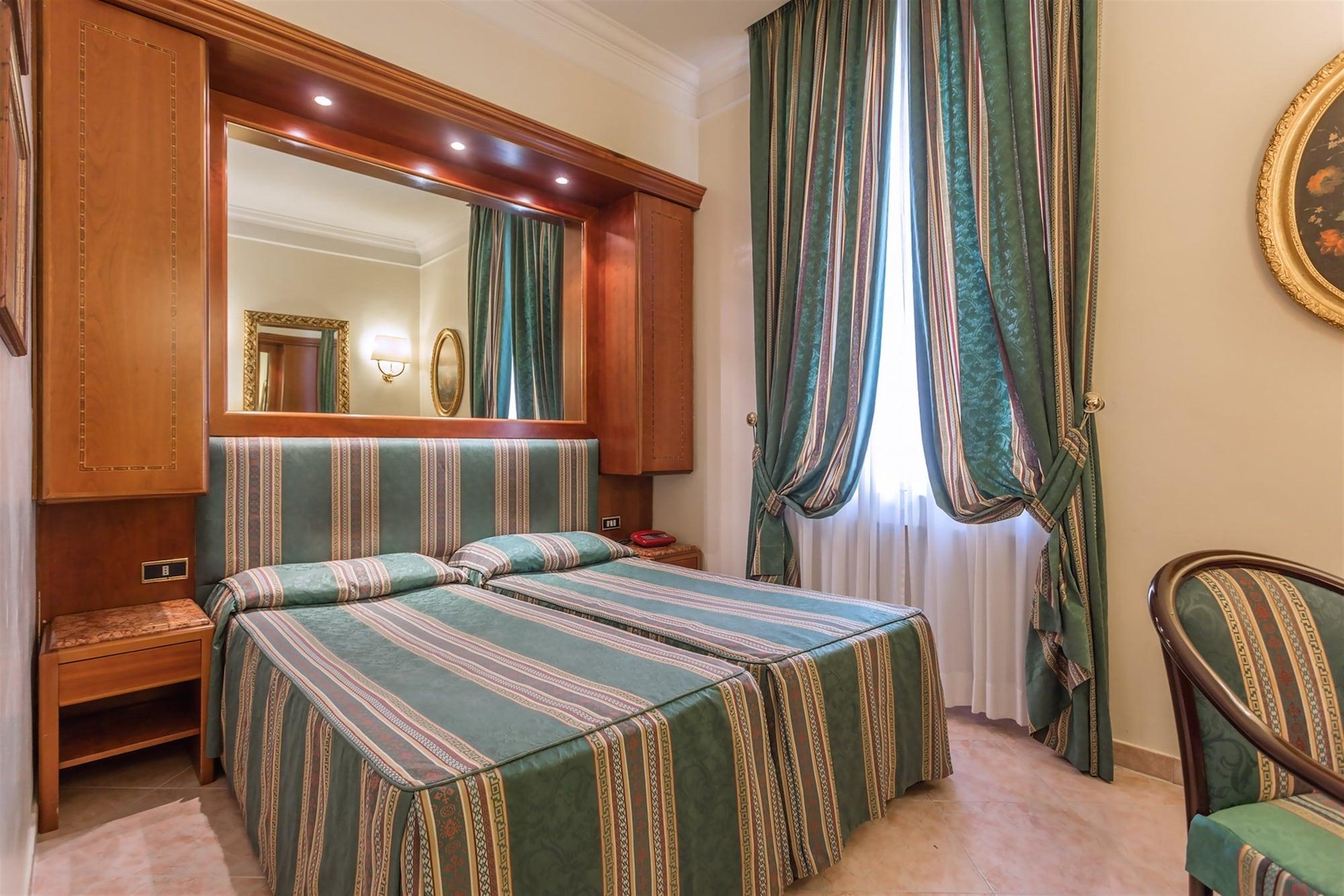 Hotell Raeli Luce 4*