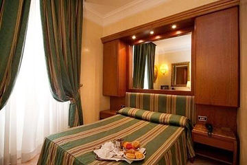 Raeli Luce Hotell Rom