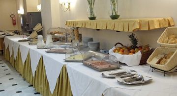 Hotell Raeli Luce 4*
