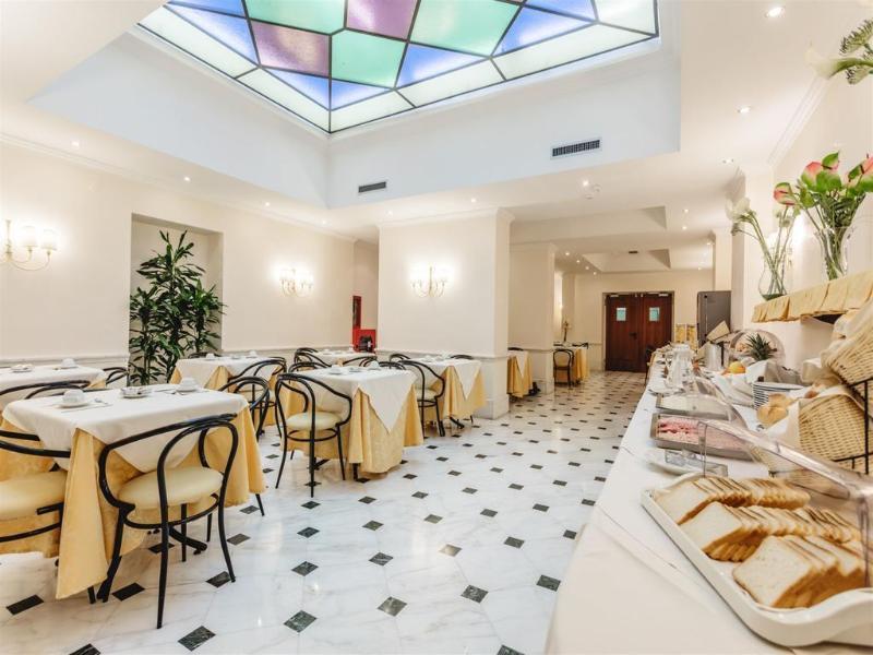 Raeli Luce Hotell