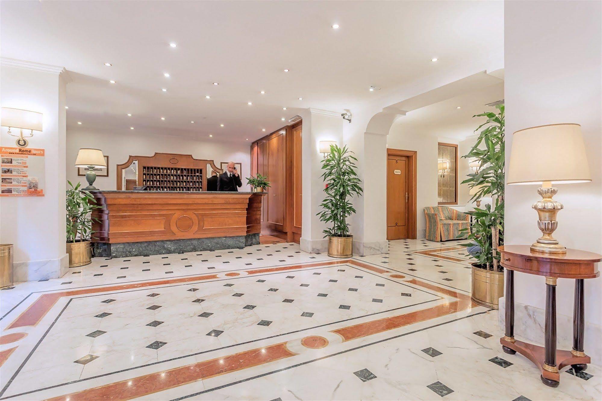 Raeli Luce Hotell 4*